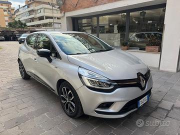 RENAULT Clio dCi 8V 90CV 5 porte Moschino Intens