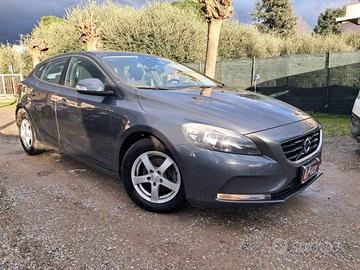 VOLVO - V40 - 1.6 D2 Summum