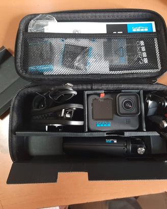 Gopro Hero 10 superaccessoriata come nuova