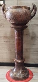 Colonna con vaso inizio 900  in terracotta 