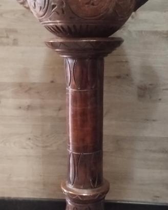 Colonna con vaso inizio 900  in terracotta 