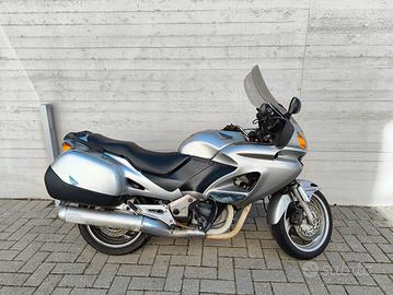 Honda deauville 650 anno 2003