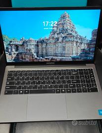 notebook 15.6 pollici 16gb di RAM  SSD 512gb 