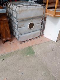 Cisterna con griglia per riempimento acqua con rub