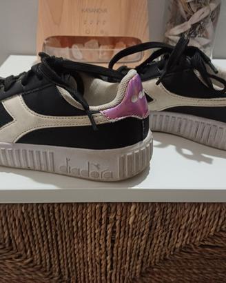 Diadora bambina nere