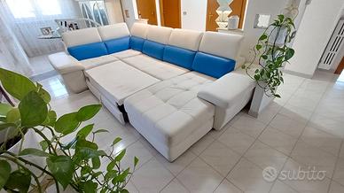 Divano in eco pelle