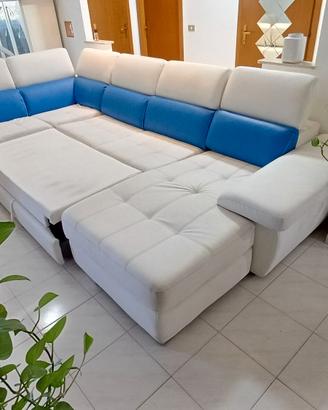 Divano in eco pelle