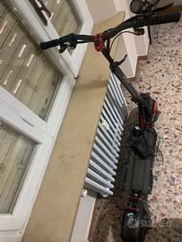 MONOPATTINO ELETTRICO LAOTIE