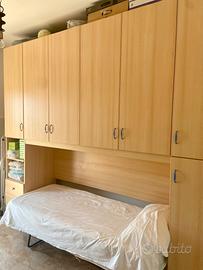 cameretta con letto singolo