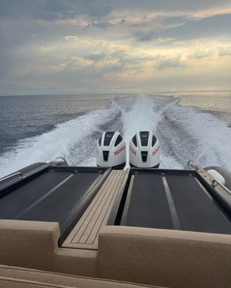 Gommone cabinato 10 metri