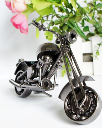 Modellino di moto in ferro vintage iron office