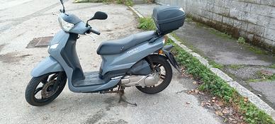 scooter peugeot