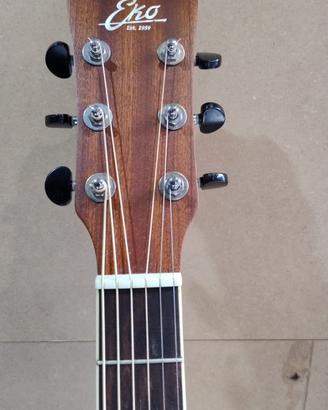 Chitarra acustica Eko trii 018