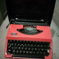 Macchina da scrivere  vintage  Brother