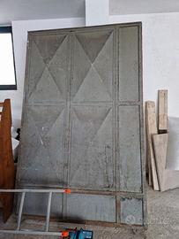 portone in ferro