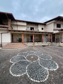 Rif. 473 villa con garage e giardino