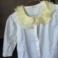 Camicetta bianca pois gialli , collo voile tg S