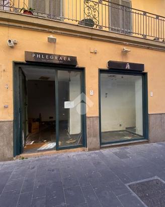 NEGOZIO A POZZUOLI