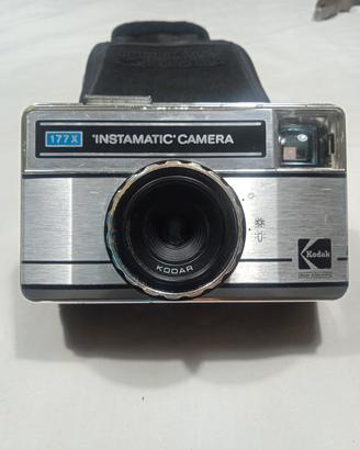 'Instamatic' Camera Kodak 177X con custodia 