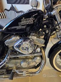 HARLEY-DAVIDSON 883 Sportster XL 883
