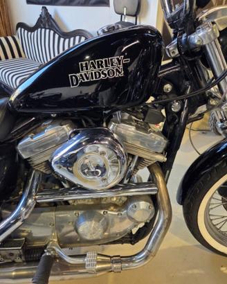 HARLEY-DAVIDSON 883 Sportster XL 883