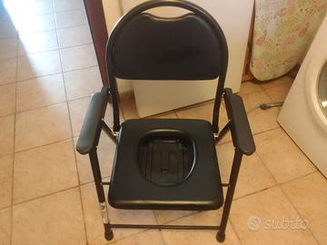 Poltrona con WC praticamente nuova