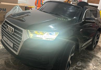 Audi Q7 a Batteria
