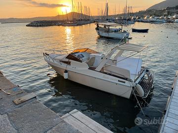 Barca Cabinata Motore Diesel 200 Volvo Penta Laver