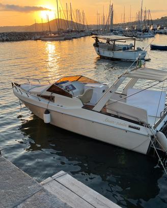 Barca Cabinata Motore Diesel 200 Volvo Penta Laver