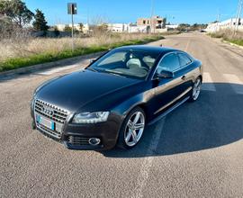 Audi A5 Coupé S-Line 2.0 TDI - 2011