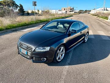 Audi A5 Coupé S-Line 2.0 TDI - 2011