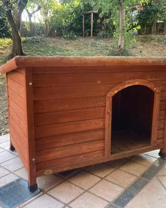 Cuccia  per cane legno