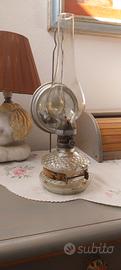 Antica lampada ad olio vintage 