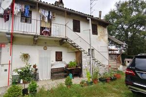 Immobile in asta di 96 m² con 3 locali e box auto 