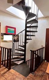 scala in legno e ferro