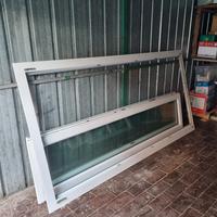 infissi in pvc  di varie misure con vetro camera