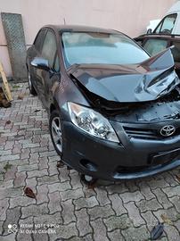 Toyota auris ricambi usati