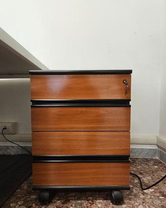 Cassettiera in legno