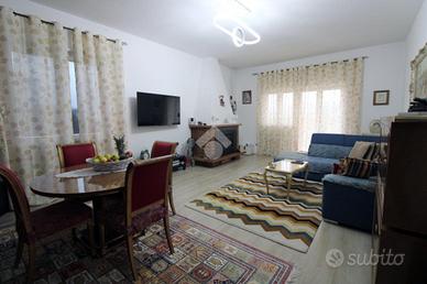 CASA SEMINDIPENDENTE A MONTOPOLI DI SABINA