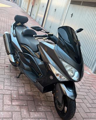 Yamaha T Max 2011