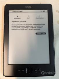Kindle Amazon eReader D01100, 2 GB, Wi-Fi, 6 polli