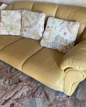DIVANO LETTO ECOPELLE 3POSTI ////SCONTATO////