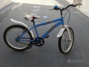 Bicicletta 22 pollici regolabile in altezza