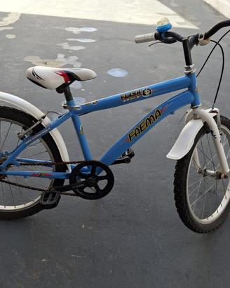 Bicicletta 22 pollici regolabile in altezza