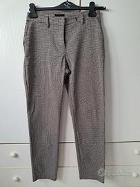 Pantaloni dritti