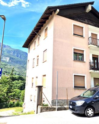 CHAMBAVE Piazza Roncas