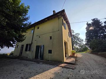 Appartamento di 130 m² con 5 locali a Monte San Pi