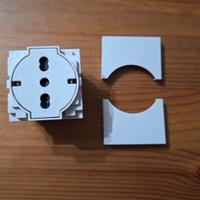 Living Now BTicino Presa Flat 10/16 A