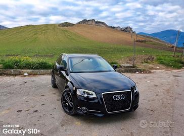 Audi A3 Sportback nera 