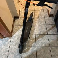 Monopattino ninebot E2 pro